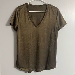 Lululemon Women's Olive Brown V-Neck T-Shirt Size Small‎